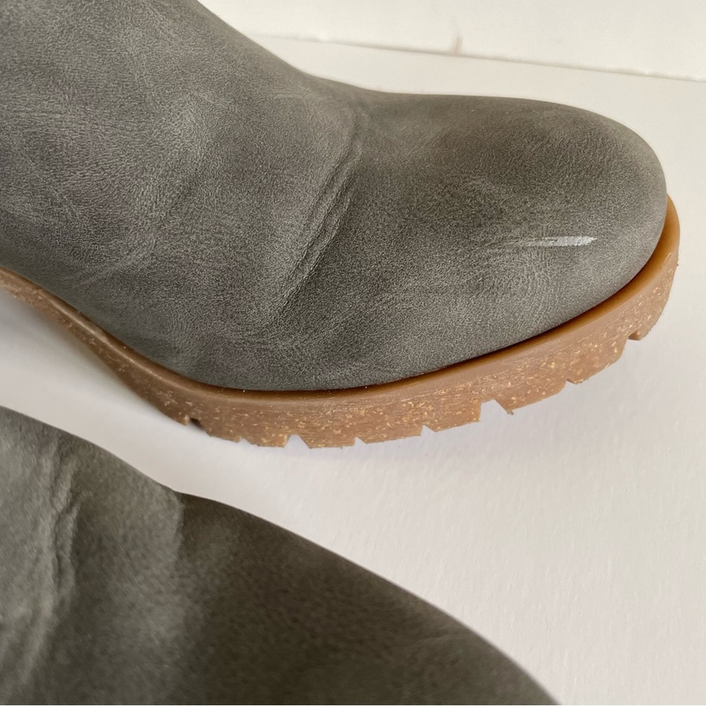 Korks Gray High Heel Boots Size 8.5 - Picture 8 of 12